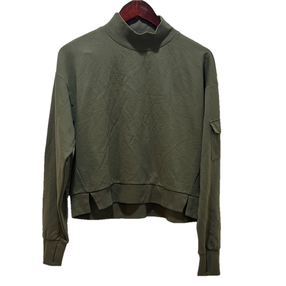 🐕‍🦺All in one Olive Green  long sleeve Top size M GUC..